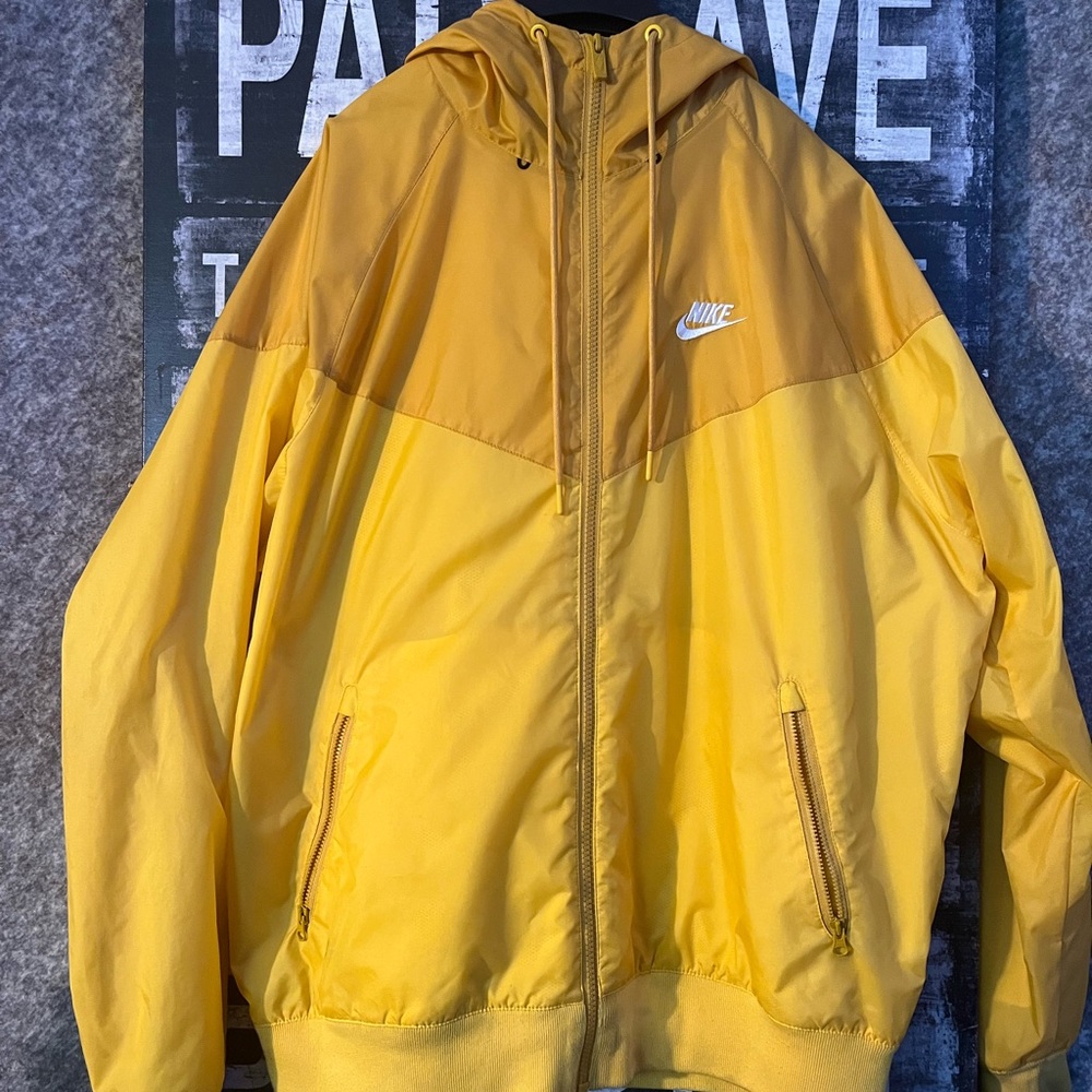 Nike windbreaker unisex